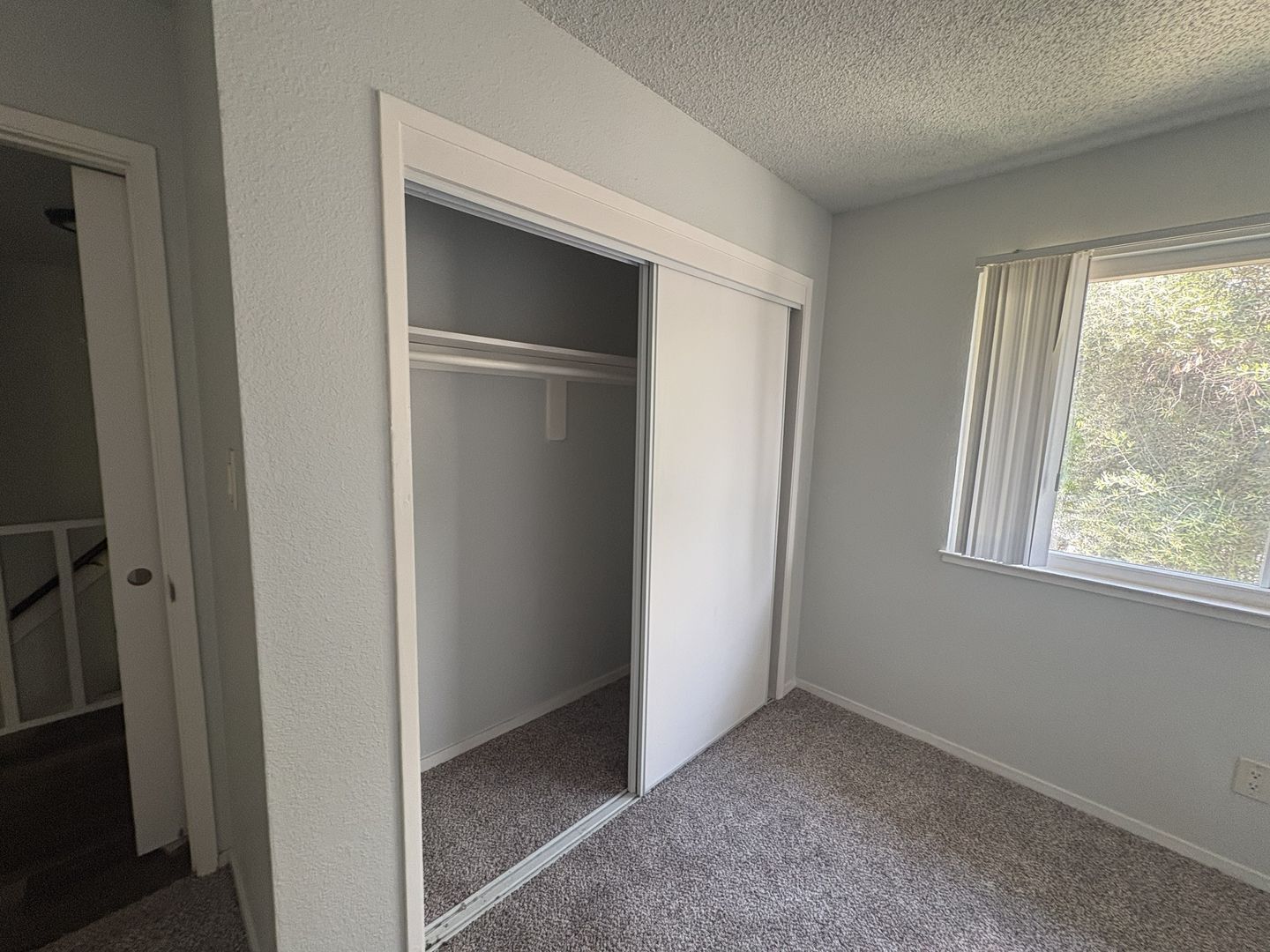 901 Carro Drive  Unit #3 - Sacramento - California - 2 bed, 1 bath rental property