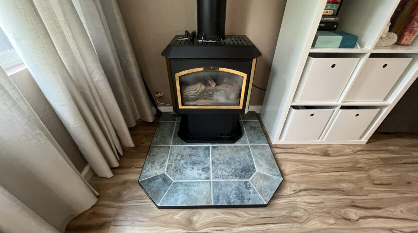 9577 Fetlock Way  - Elk Grove - California - 3 bed, 2 bath rental property