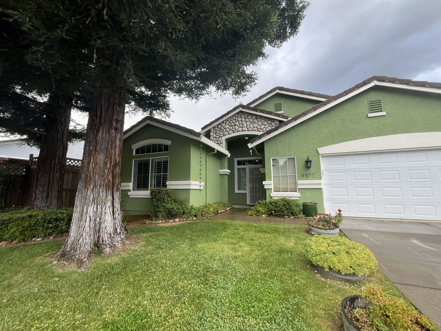 9577 Fetlock Way  - Elk Grove - California - 3 bed, 2 bath rental property