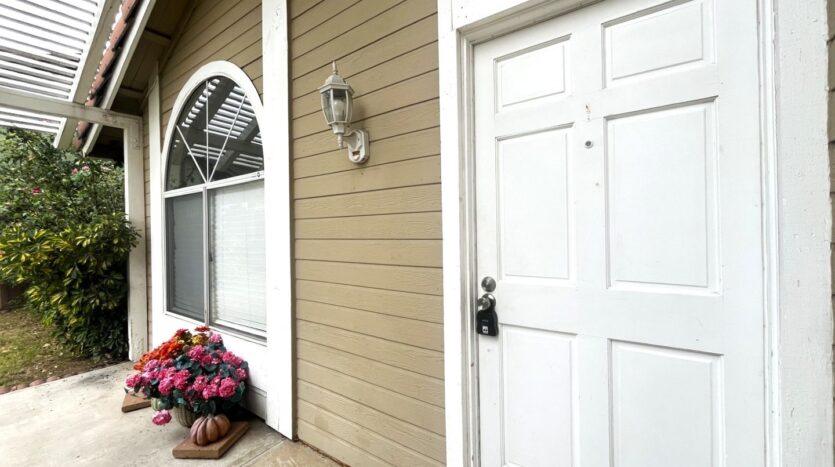 980 Tufts Circle - Corona - California - 3 bed, 2.5 bath rental property