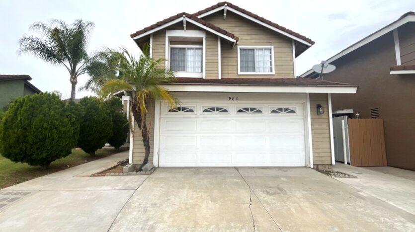 980 Tufts Circle - Corona - California - 3 bed, 2.5 bath rental property