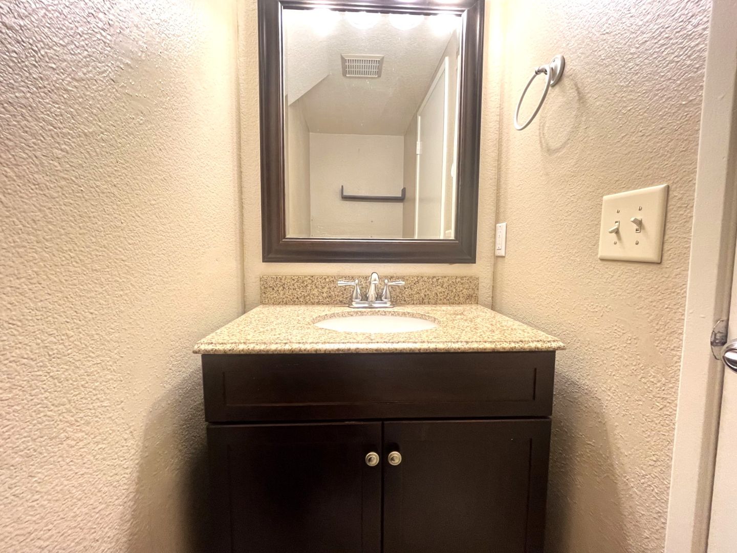 980 Tufts Circle - Corona - California - 3 bed, 2.5 bath rental property