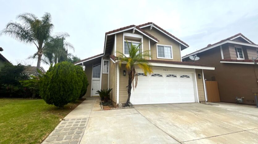 980 Tufts Circle - Corona - California - 3 bed, 2.5 bath rental property
