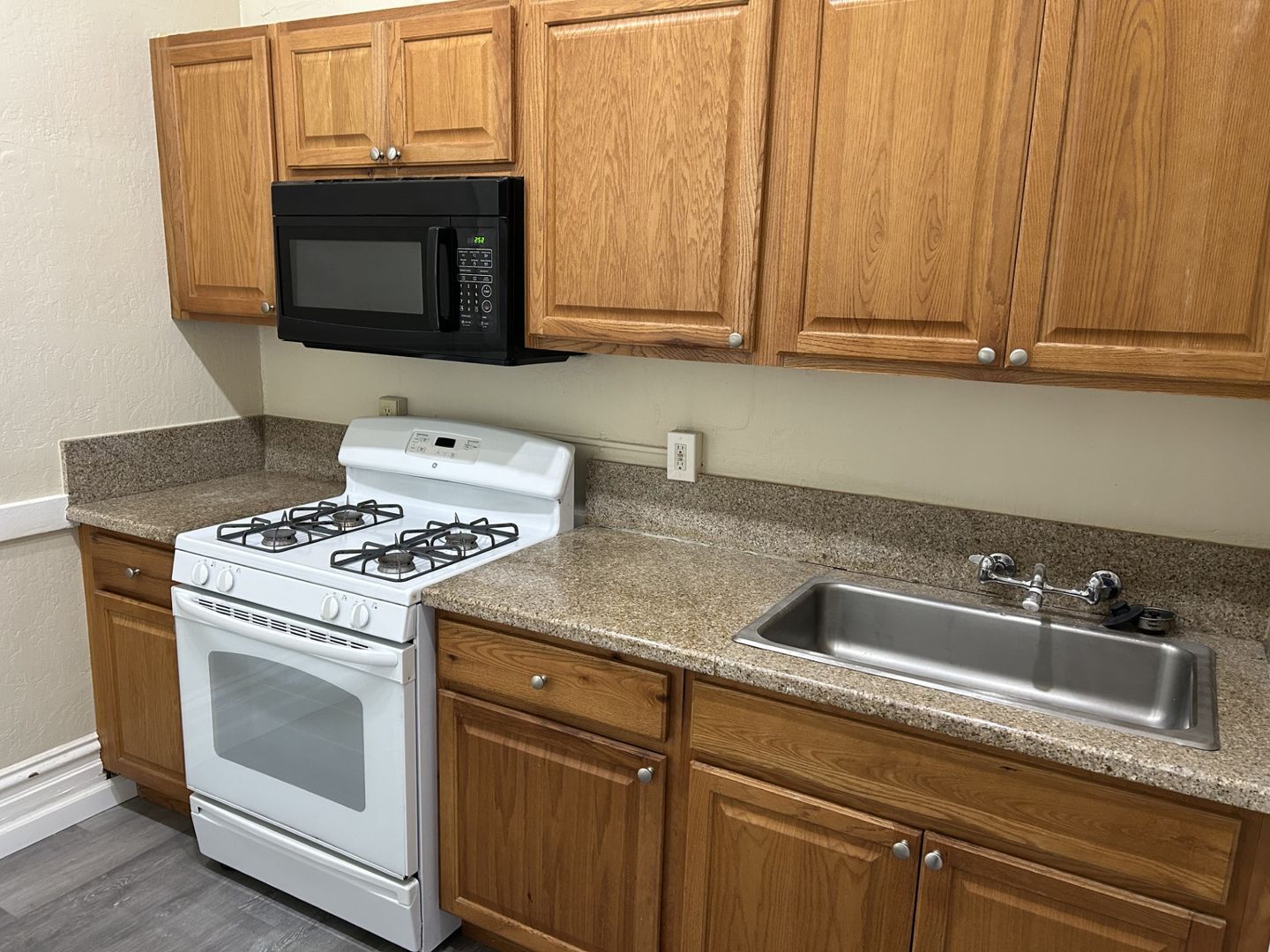 1014 Napa Street Unit A - Vallejo - California - 1 bed, 1 bath rental property