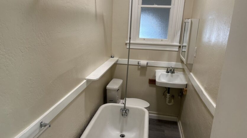 1014 Napa Street Unit A - Vallejo - California - 1 bed, 1 bath rental property