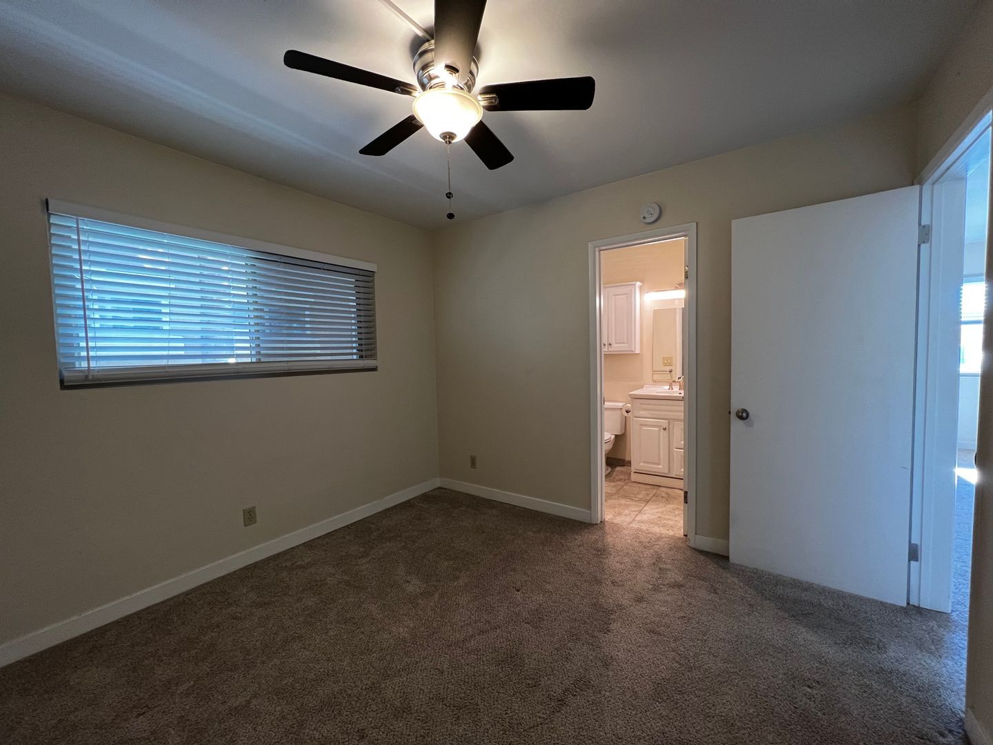 1027 Felspar Street - San Diego - California - 1 bed, 1 bath rental property
