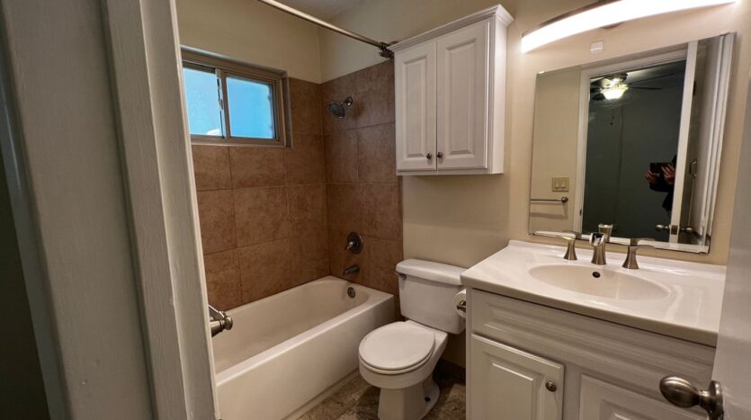 1027 Felspar Street - San Diego - California - 1 bed, 1 bath rental property
