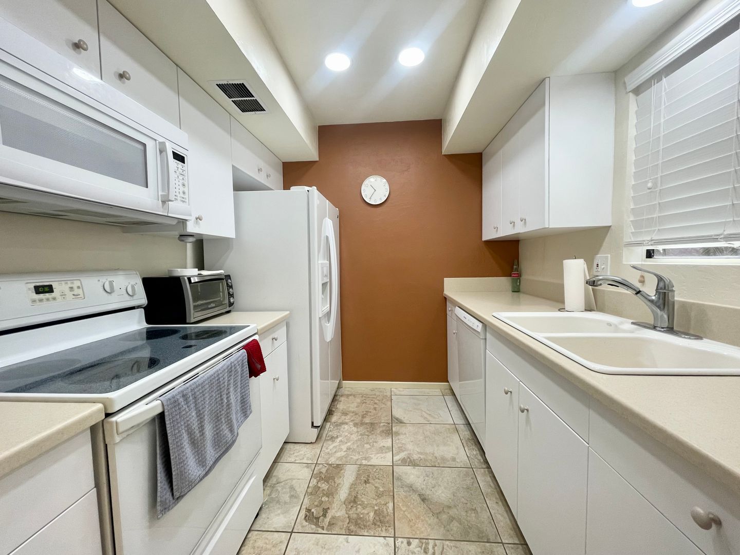 1050 E Ramon Road 119 - Palm Springs - California - 3 bed, 2 bath rental property