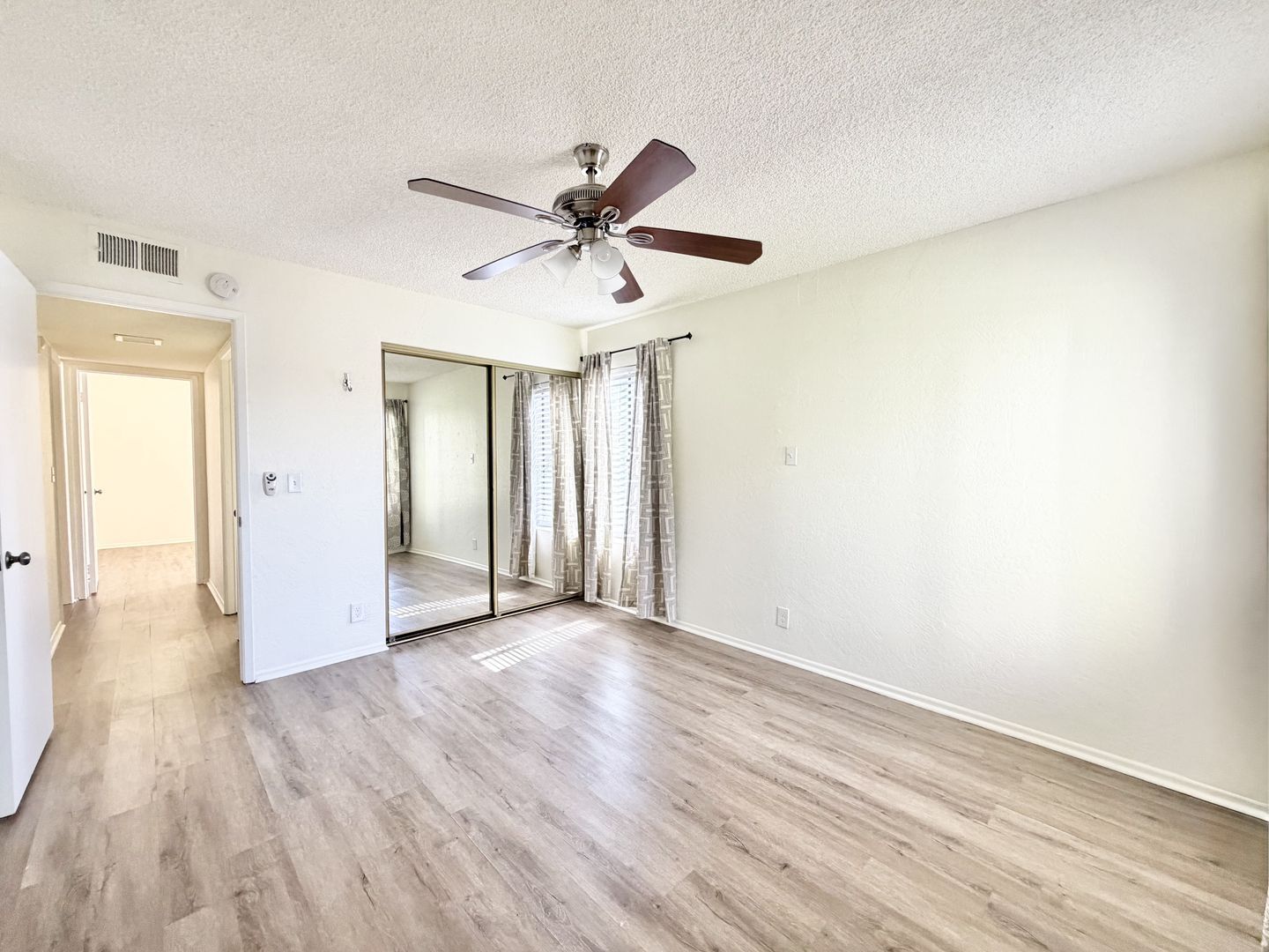 1050 E Ramon Road Unit 119 - Palm Springs - California - 3 bed, 2 bath rental property