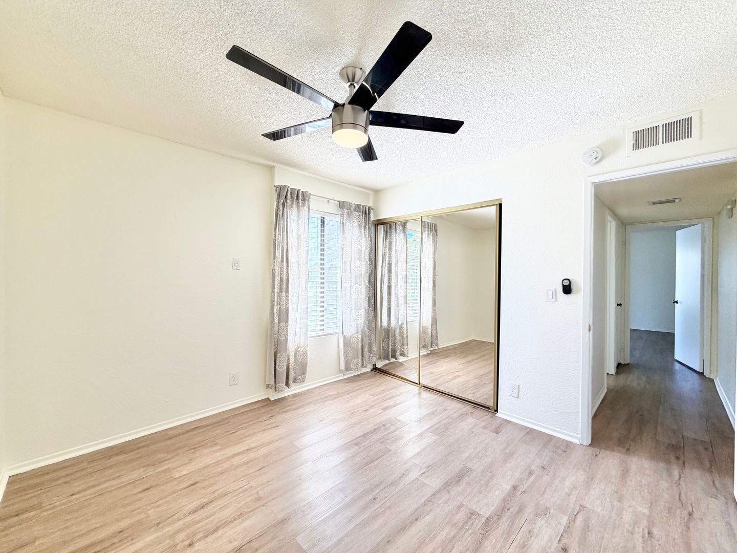 1050 E Ramon Road Unit 119 - Palm Springs - California - 3 bed, 2 bath rental property
