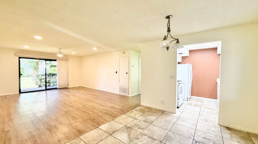 1050 E Ramon Road Unit 119 - Palm Springs - California - 3 bed, 2 bath rental property