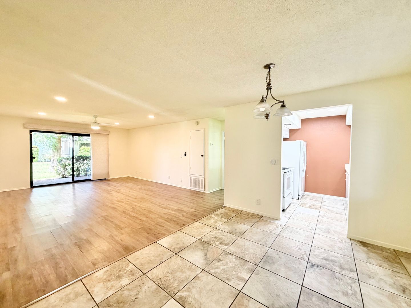 1050 E Ramon Road Unit 119 - Palm Springs - California - 3 bed, 2 bath rental property
