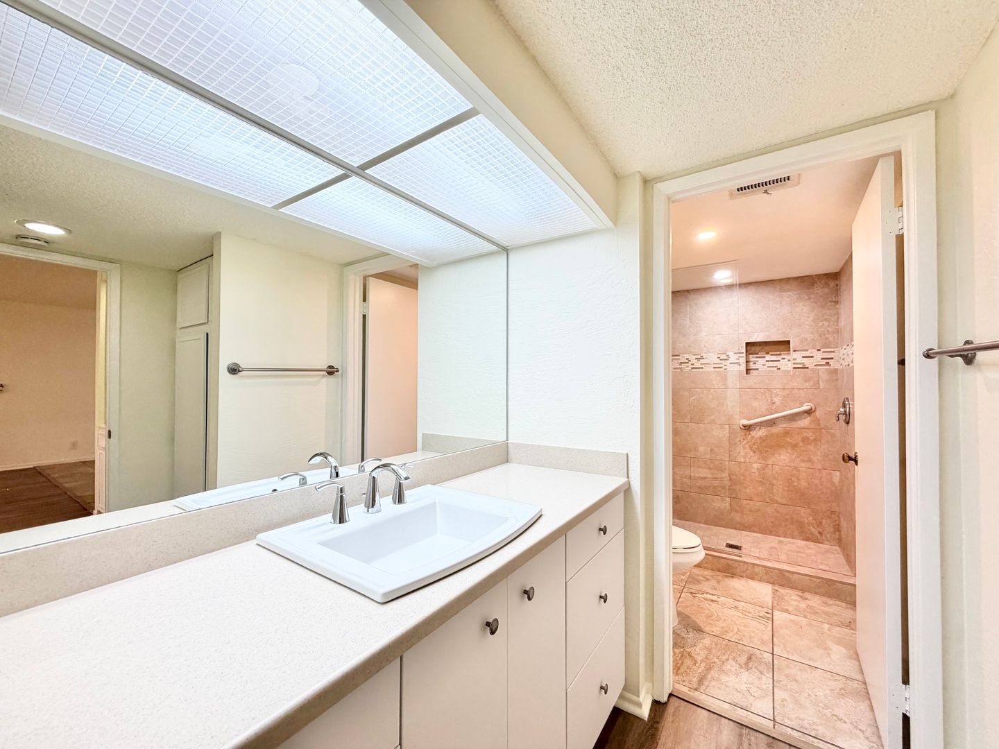1050 E Ramon Road Unit 119 - Palm Springs - California - 3 bed, 2 bath rental property