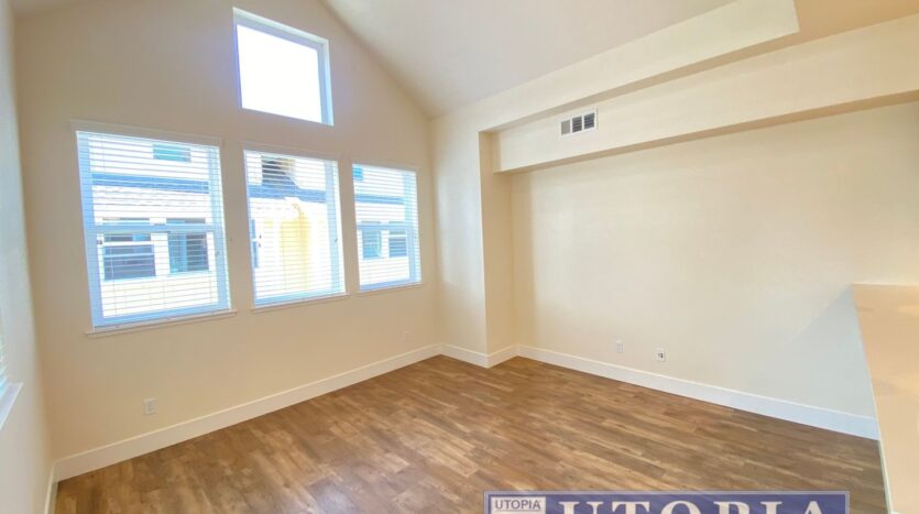 まさ west boarding Utopia 152 Rental Properties & Homes in Santa Cruz - Property Management