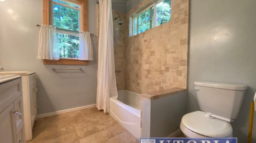 1068 Laurel Avenue - Felton - California - 4 bed, 2 bath rental property