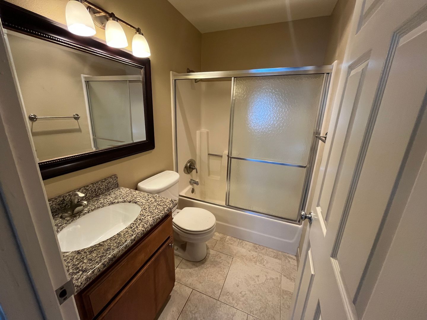 1075 N Vulcan Ave - Encinitas - California - 1 bed, 1 bath rental property