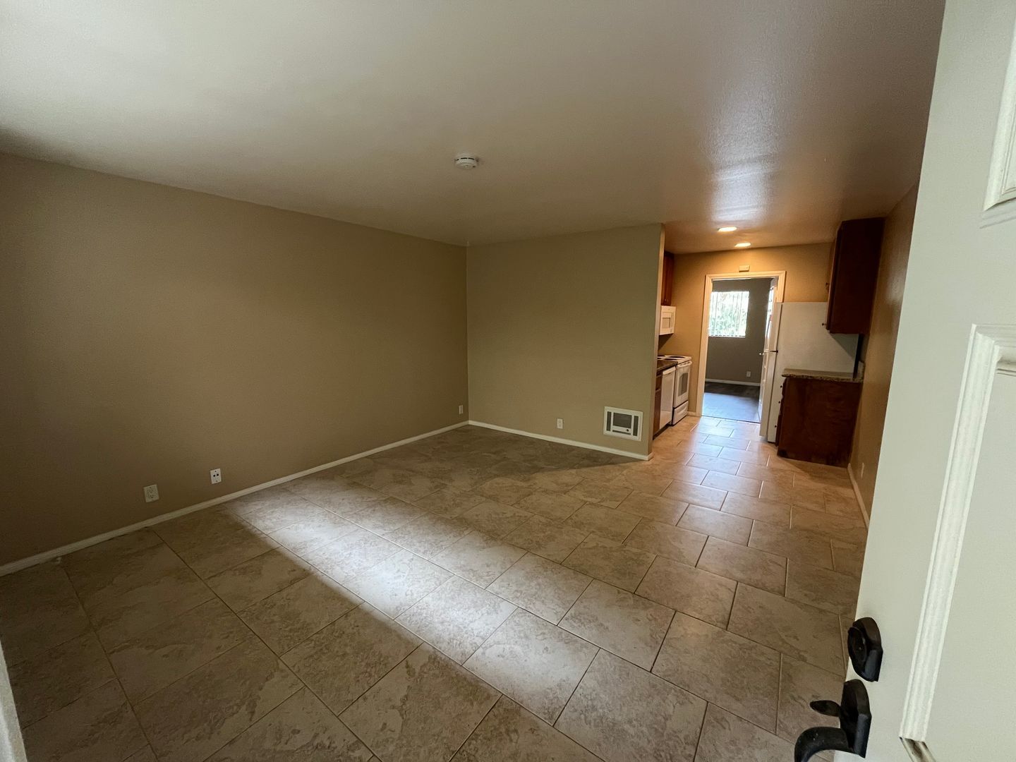 1075 N Vulcan Ave - Encinitas - California - 1 bed, 1 bath rental property