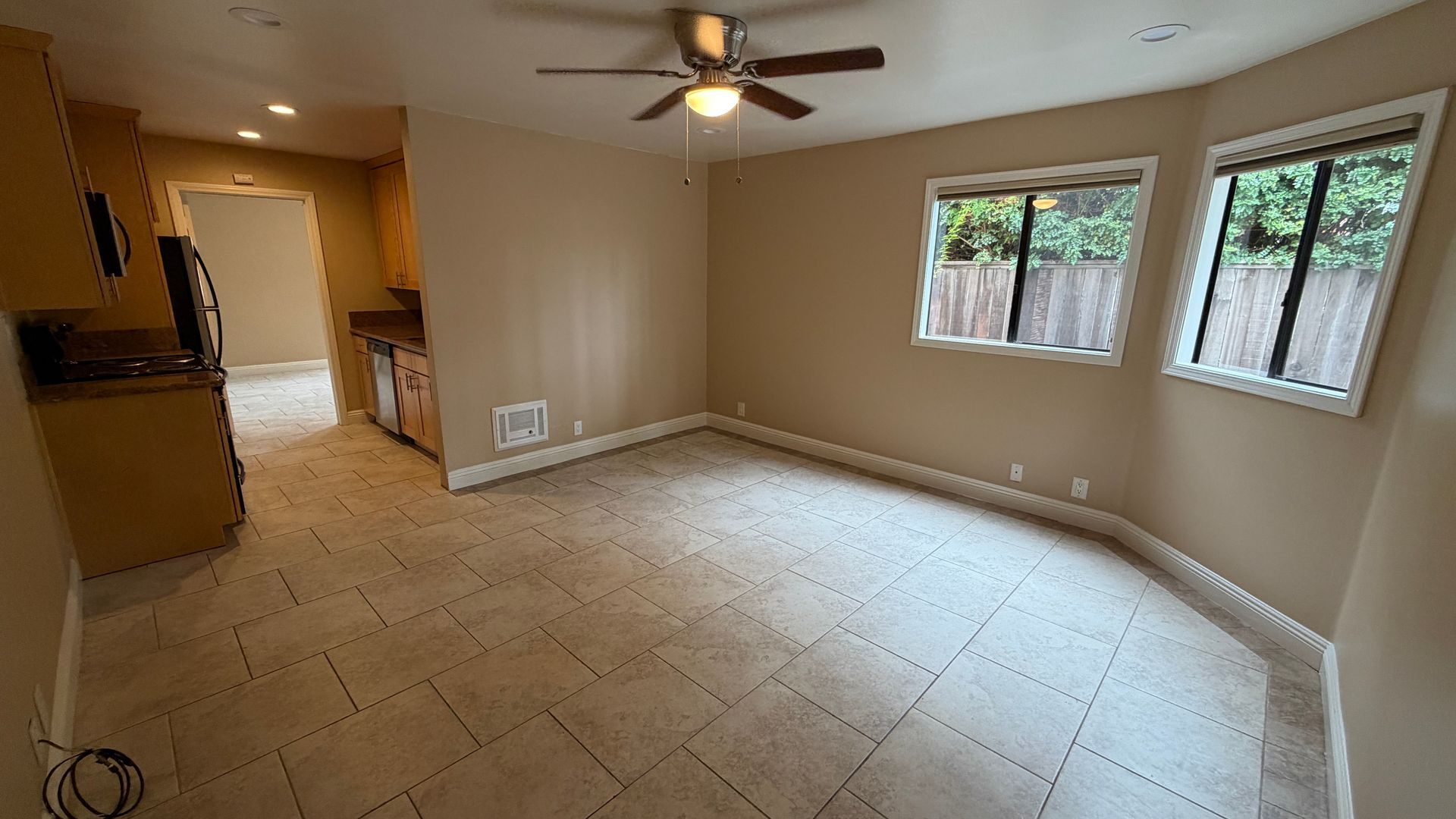 1075 N Vulcan Ave - Encinitas - California - 1 bed, 1 bath rental property