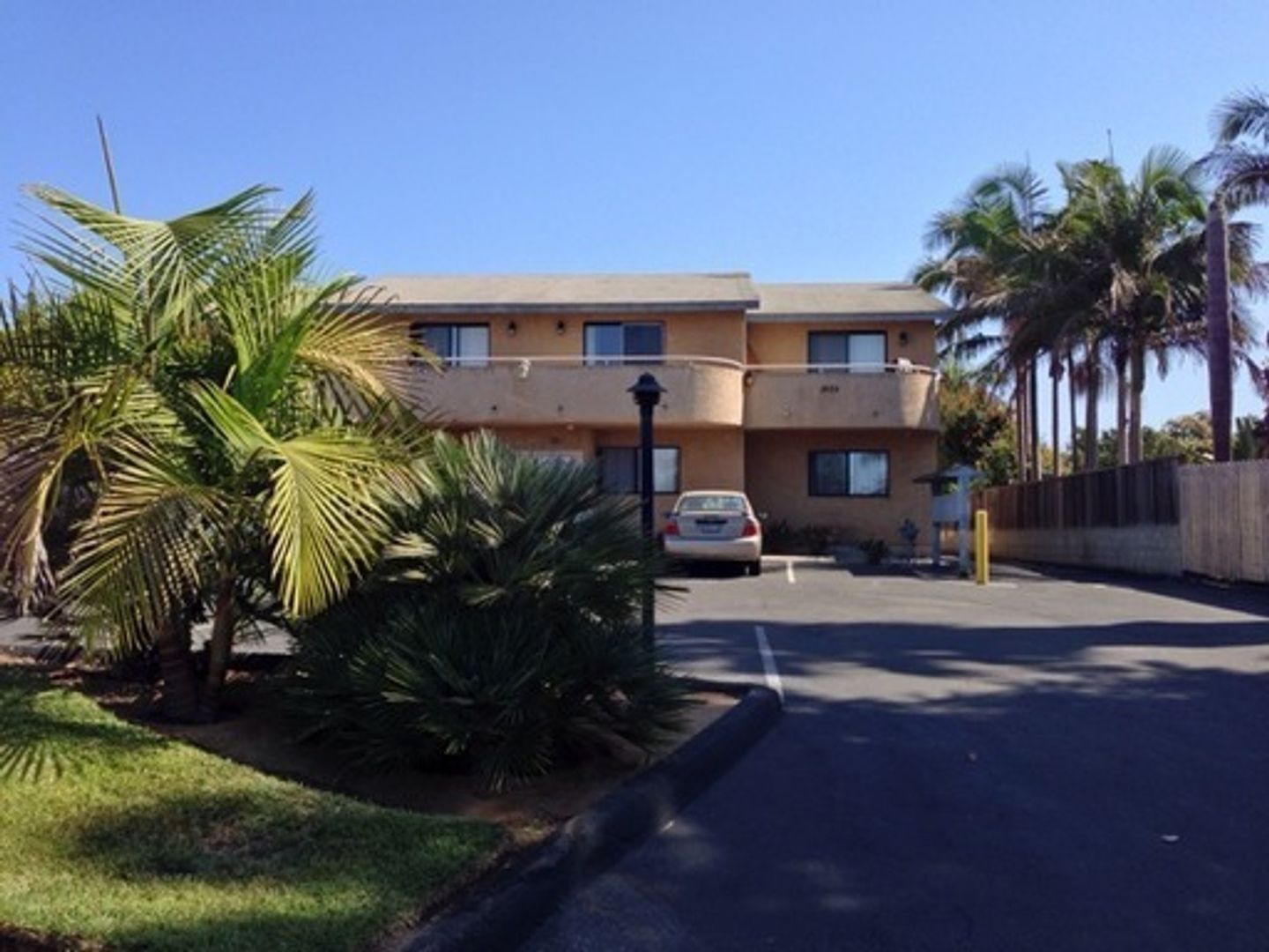 1075 N Vulcan Ave - Encinitas - California - 1 bed, 1 bath rental property