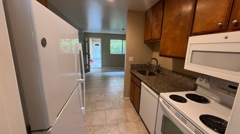 1075 N Vulcan Ave - Encinitas - California - 1 bed, 1 bath rental property