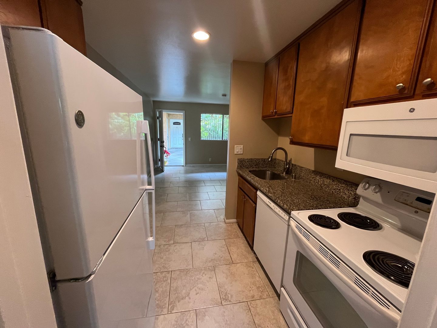 1075 N Vulcan Ave - Encinitas - California - 1 bed, 1 bath rental property