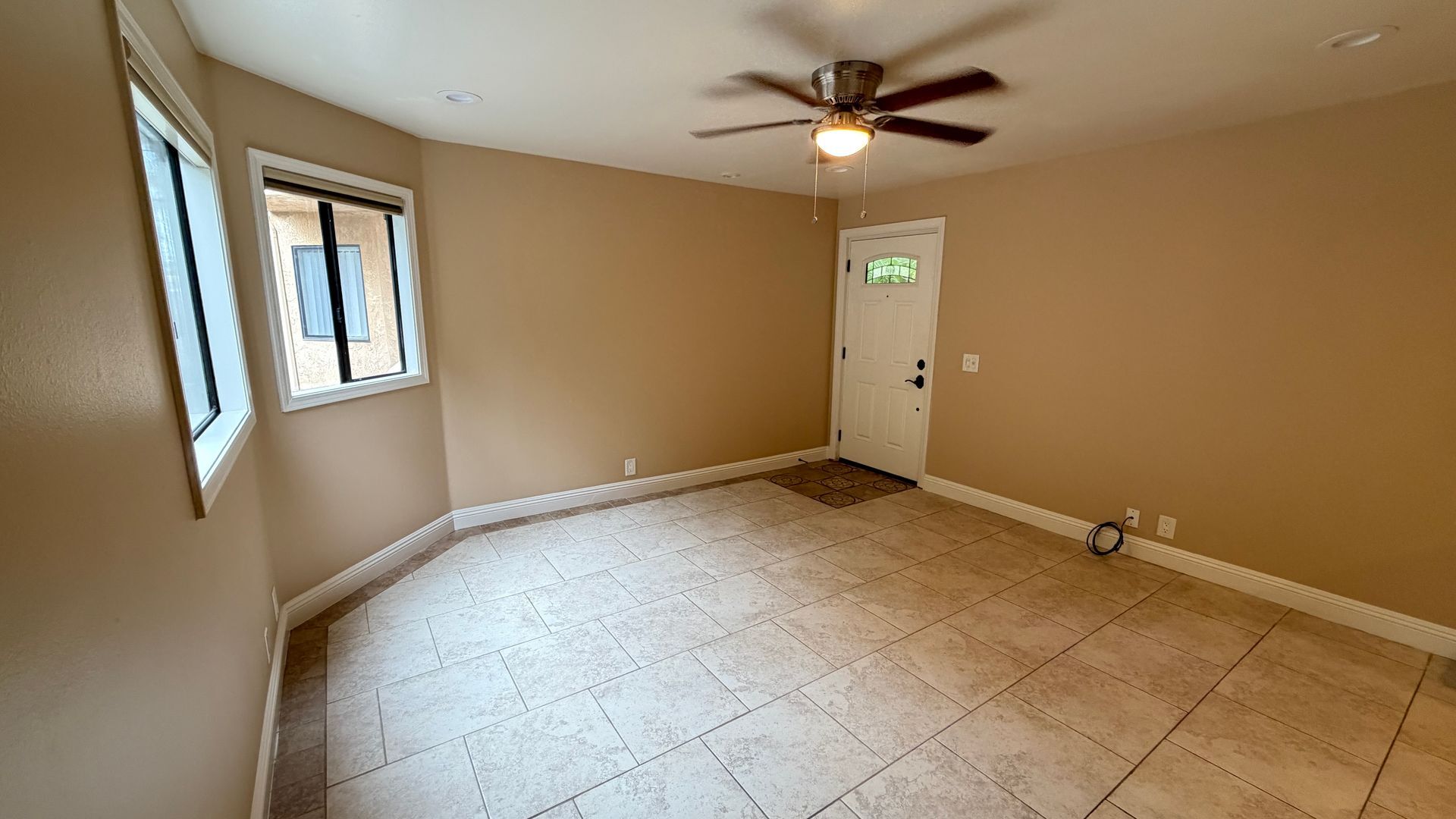 1075 N Vulcan Ave - Encinitas - California - 1 bed, 1 bath rental property