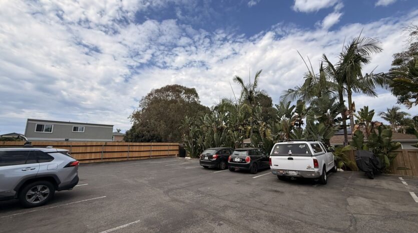 1075 N Vulcan Ave - Encinitas - California - 1 bed, 1 bath rental property