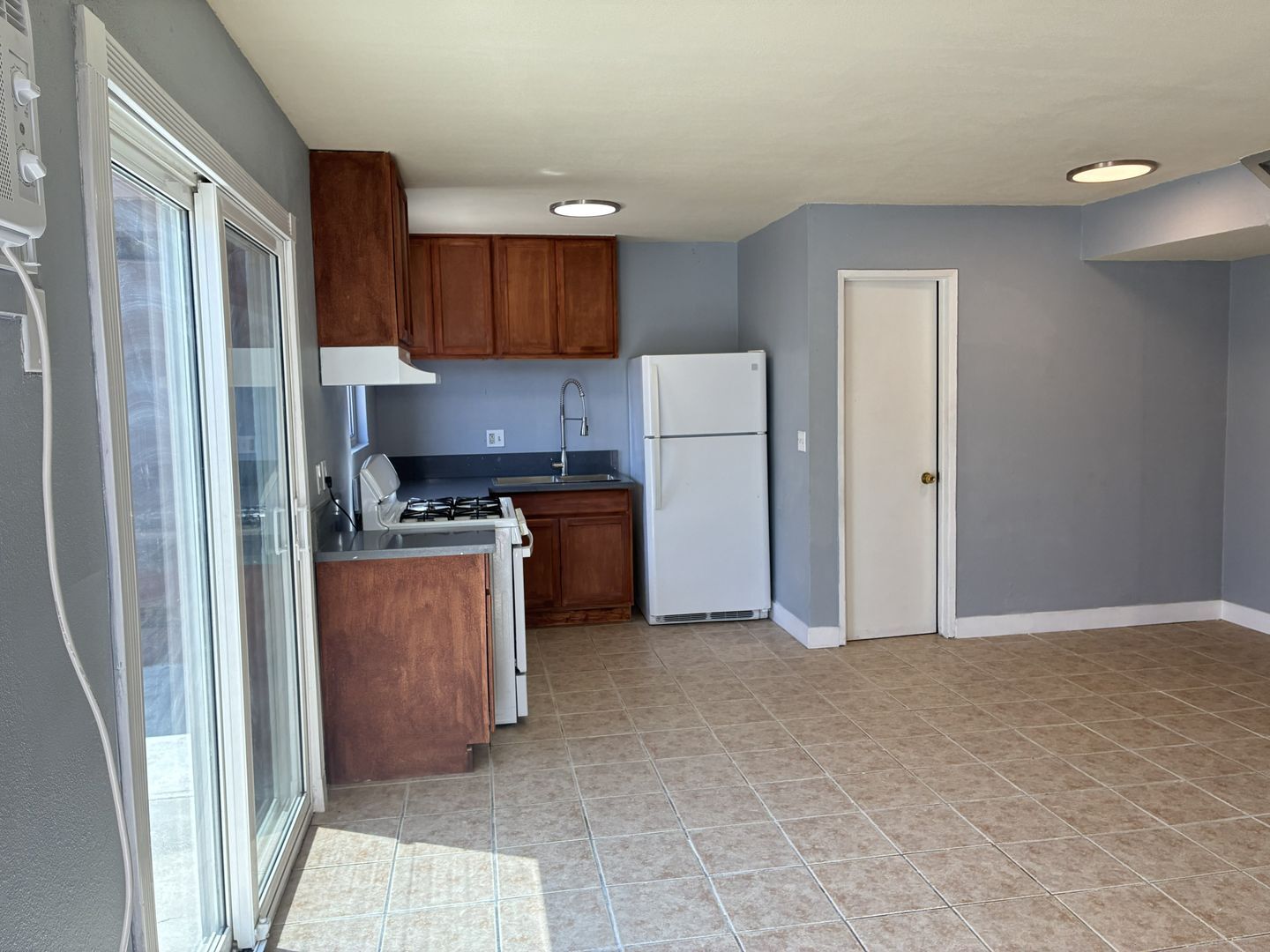 1129 E. La Deney  - Ontario - California - 2 bed, 1.5 bath rental property