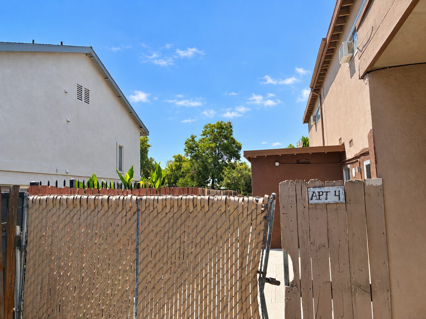 1129 E. La Deney  - Ontario - California - 2 bed, 1.5 bath rental property