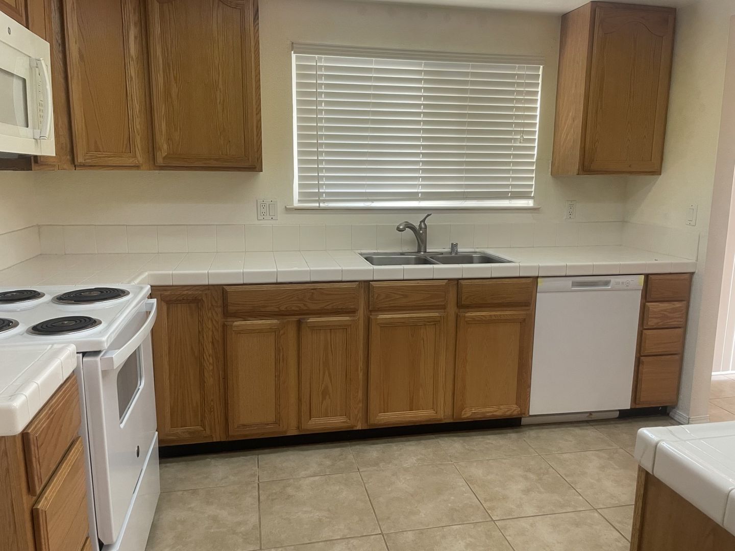 125 Serpentine Drive - Vallejo - California - 4 bed, 2.5 bath rental property