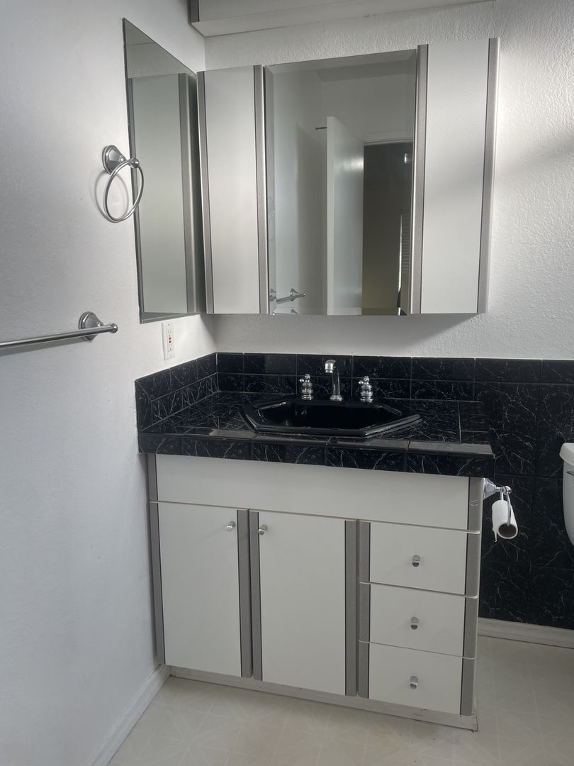 125 Serpentine Drive - Vallejo - California - 4 bed, 2.5 bath rental property