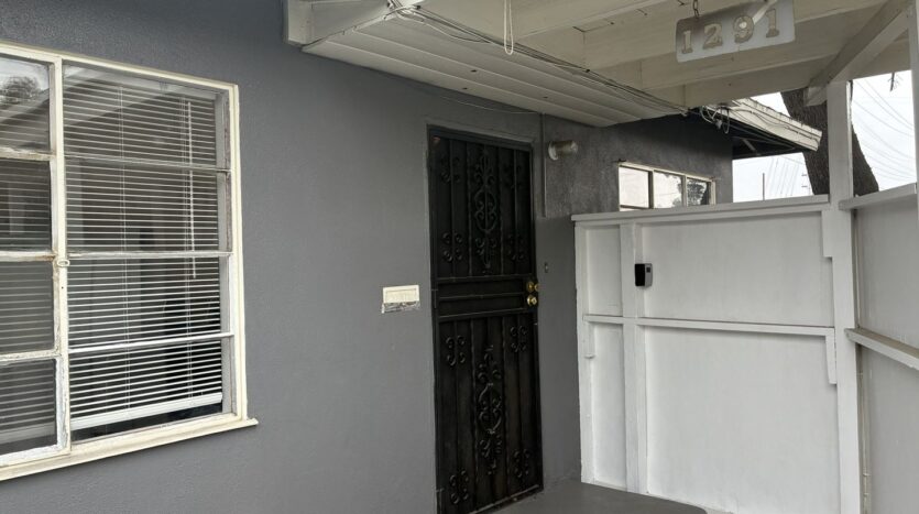 1291 N. Sierra Way Unit 1291 - San Bernardino - California - 1 bed, 1 bath rental property