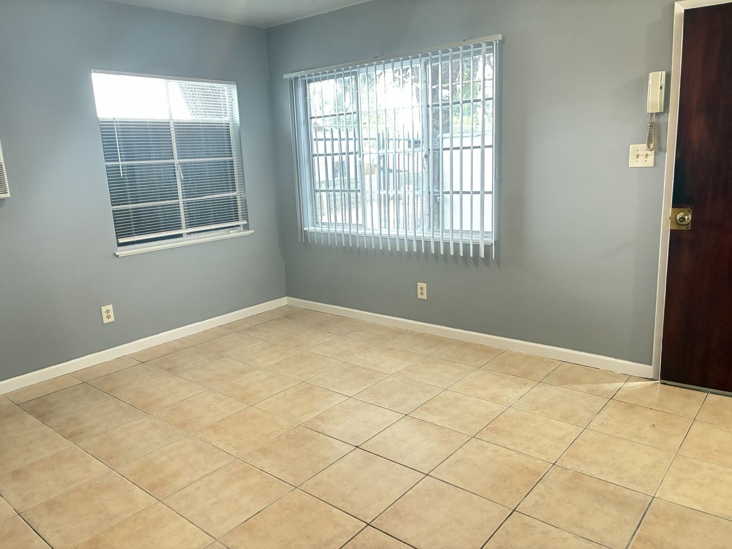 1291 N. Sierra Way Unit 1291 - San Bernardino - California - 1 bed, 1 bath rental property