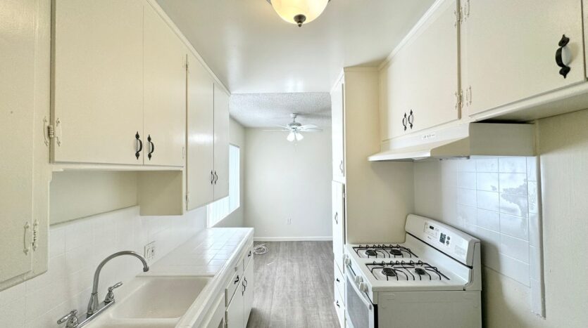 13987 Foothill Blvd. - Los Angeles - California - 1 bed, 1 bath rental property