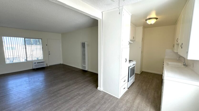 13987 Foothill Blvd. - Los Angeles - California - 1 bed, 1 bath rental property