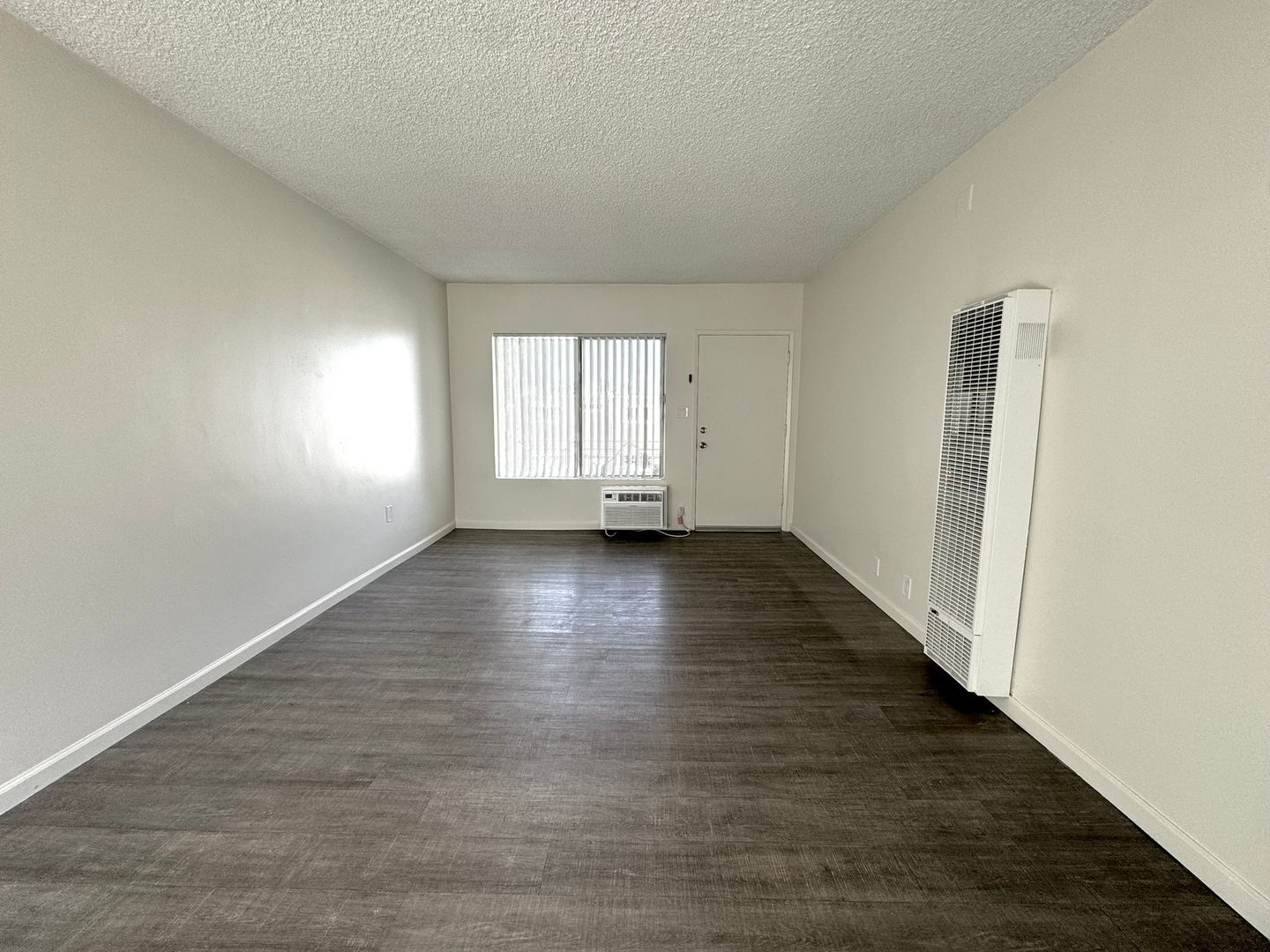 13987 Foothill Blvd. - Los Angeles - California - 1 bed, 1 bath rental property