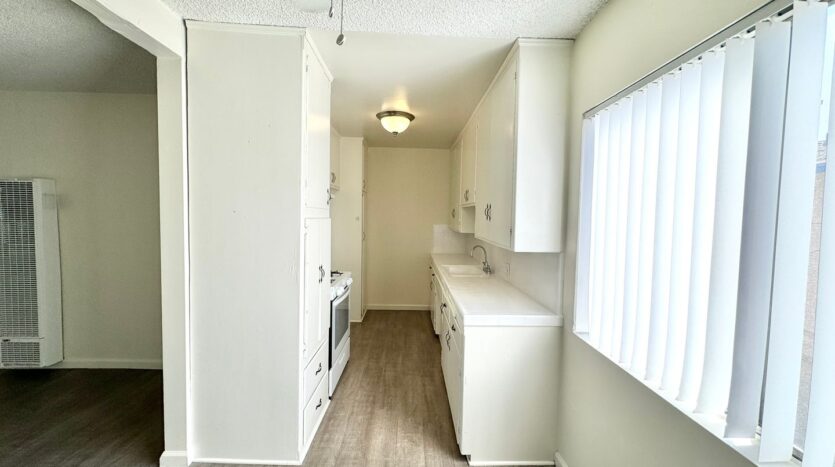 13987 Foothill Blvd. - Los Angeles - California - 1 bed, 1 bath rental property