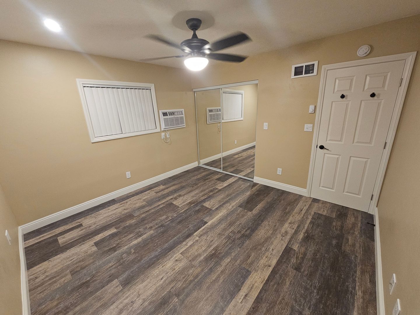 1403 Hermes Ave #C - Encinitas - California - 2 bed, 1 bath rental property