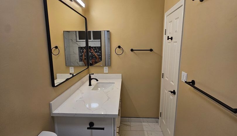 1403 Hermes Ave #C - Encinitas - California - 2 bed, 1 bath rental property