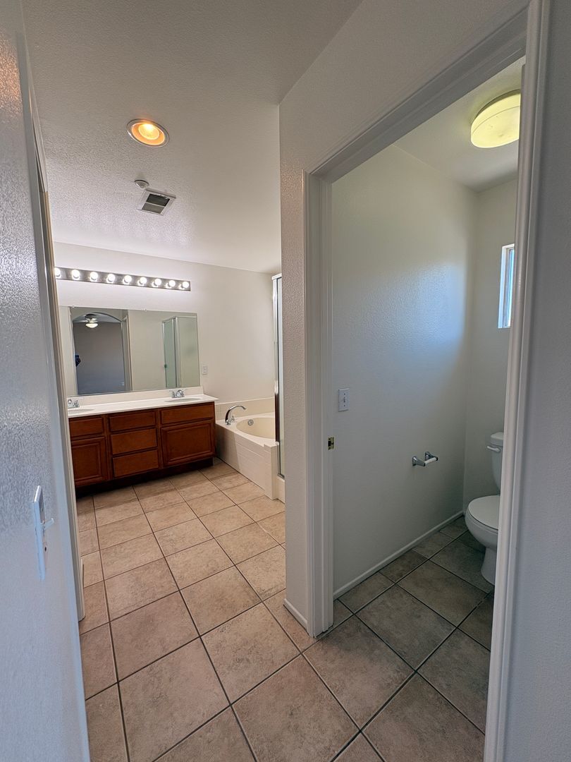 1498 Haddington Dr - Riverside - California - 4 bed, 2.5 bath rental property