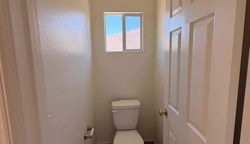 1498 Haddington Dr - Riverside - California - 4 bed, 2.5 bath rental property