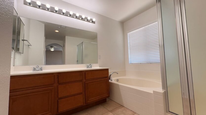 1498 Haddington Dr - Riverside - California - 4 bed, 2.5 bath rental property