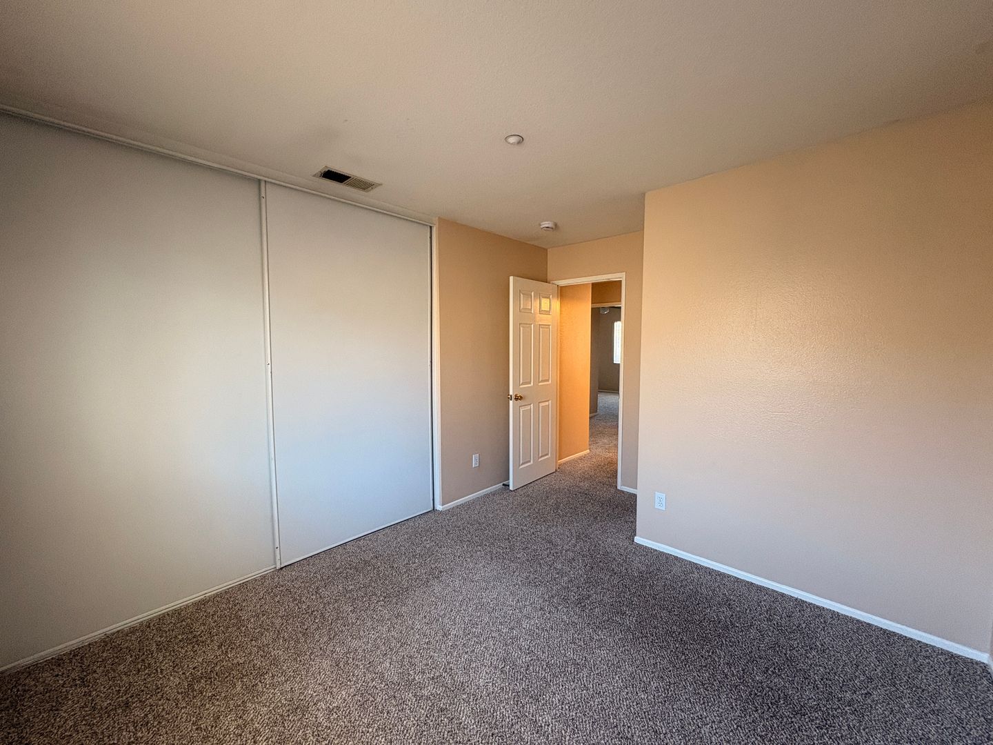 1498 Haddington Dr - Riverside - California - 4 bed, 2.5 bath rental property