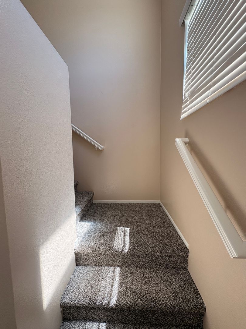 1498 Haddington Dr - Riverside - California - 4 bed, 2.5 bath rental property