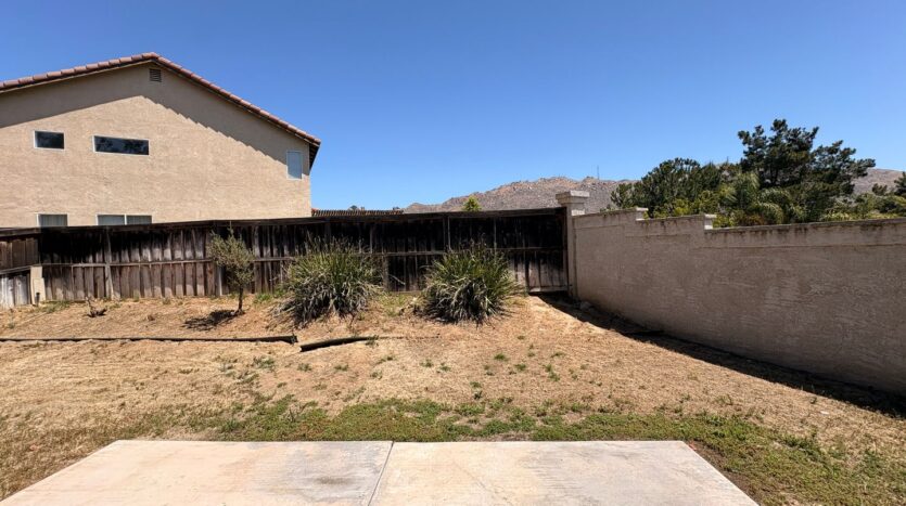 1498 Haddington Dr - Riverside - California - 4 bed, 2.5 bath rental property