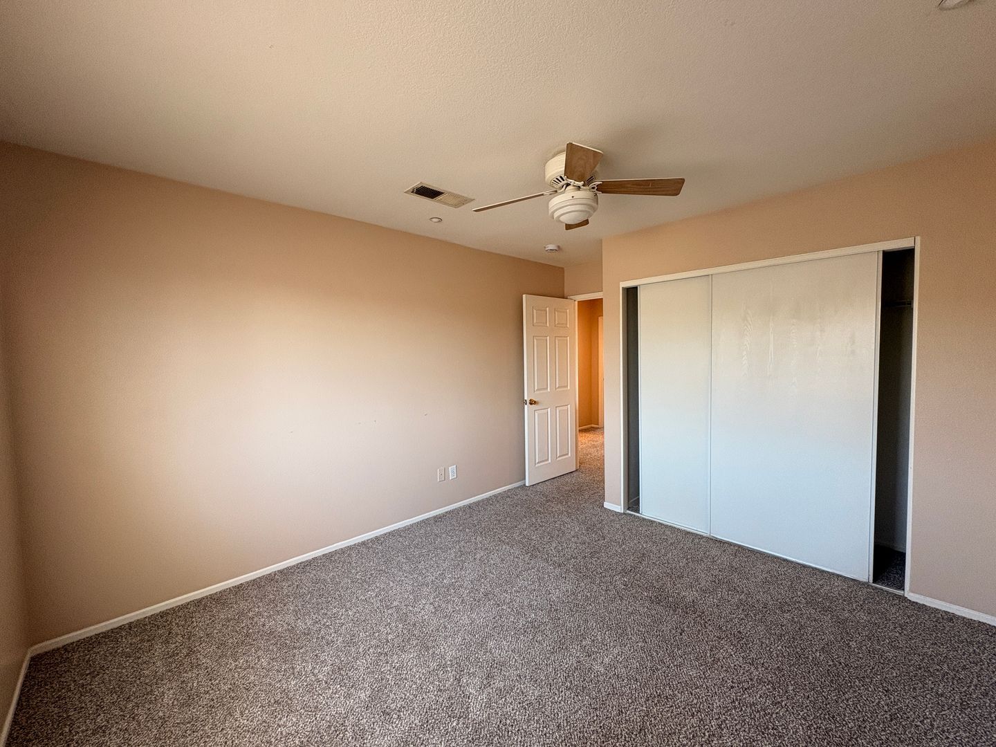 1498 Haddington Dr - Riverside - California - 4 bed, 2.5 bath rental property