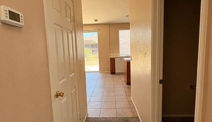 1498 Haddington Dr - Riverside - California - 4 bed, 2.5 bath rental property