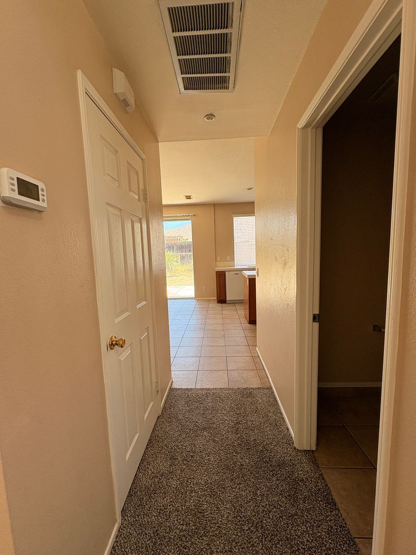 1498 Haddington Dr - Riverside - California - 4 bed, 2.5 bath rental property