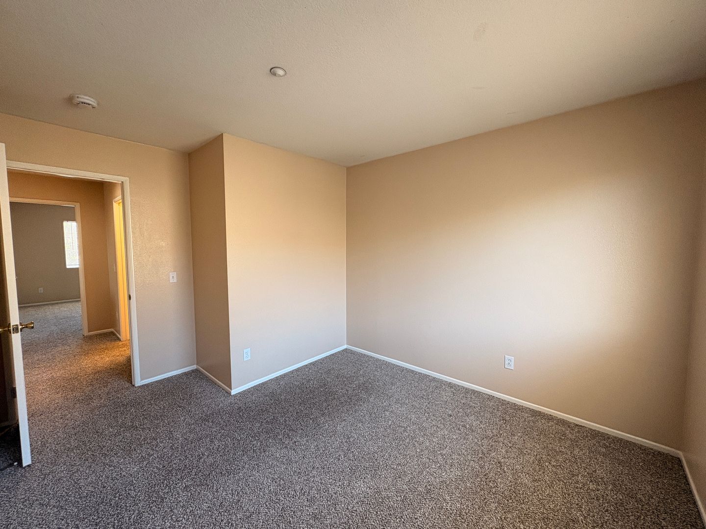 1498 Haddington Dr - Riverside - California - 4 bed, 2.5 bath rental property