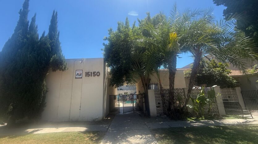 15150 Roscoe Blvd. - Los Angeles - California - 2 bed, 1 bath rental property